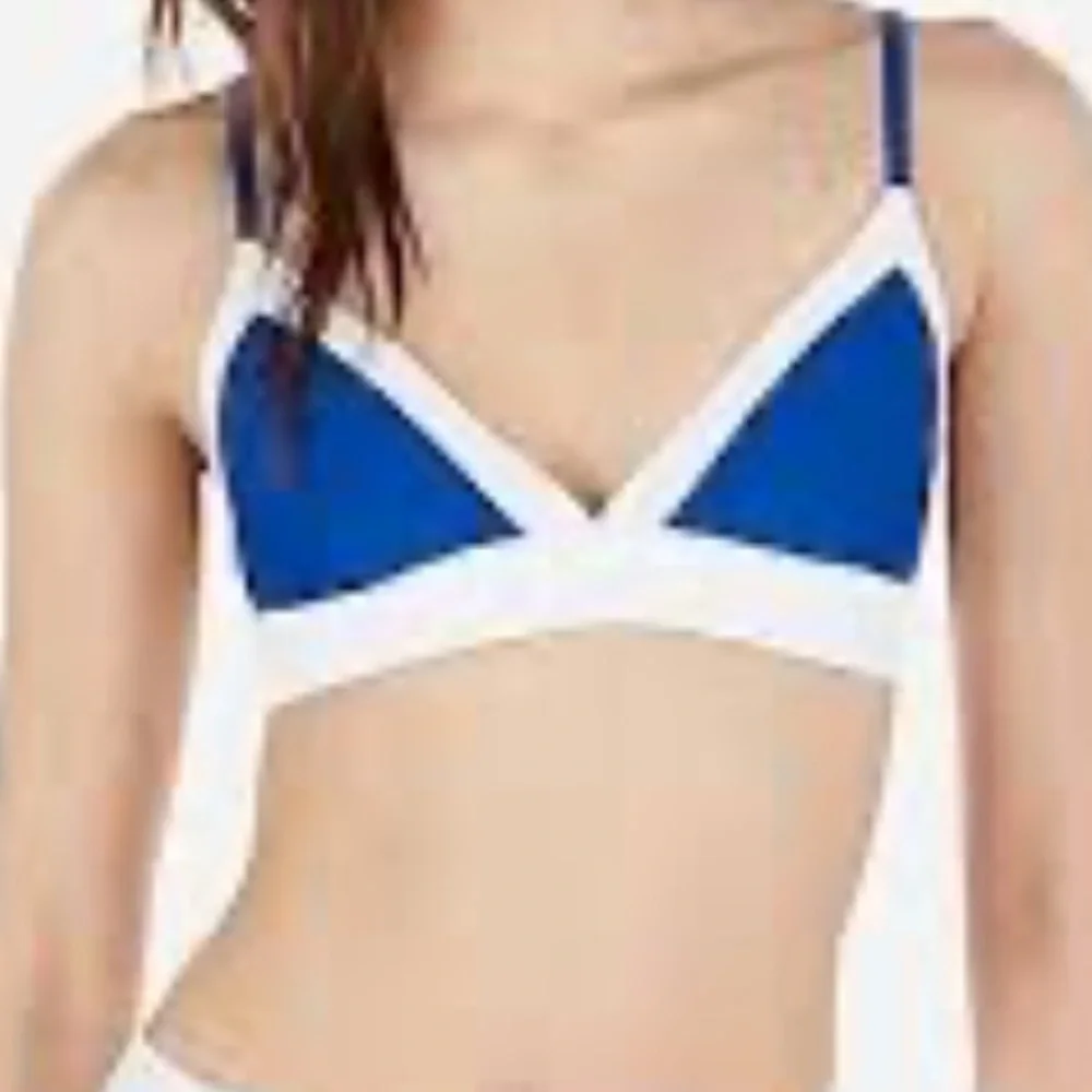 Express ColorBlock Triangle‎ Bikini Top - Picture 7 of 7